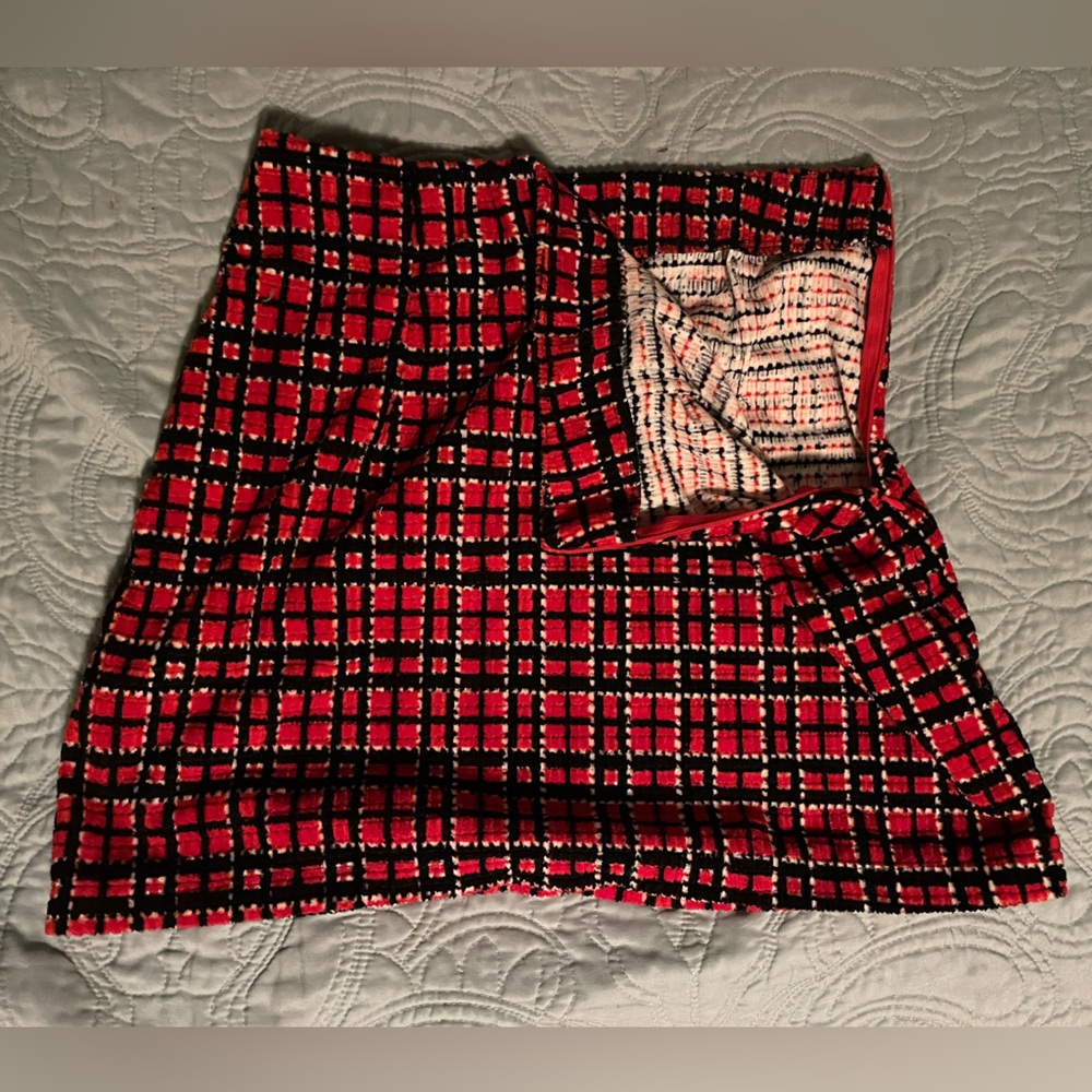 Red and Black Wrap Mini Skirt for Casual Occasions